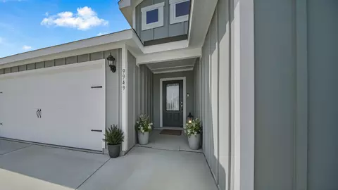 9949 Voyager Ln, Fort Worth, TX 76131