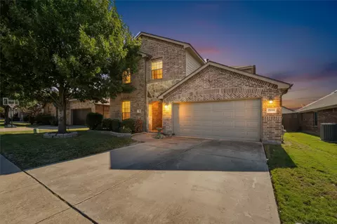 513 Highland Fairway Ln, Wylie, TX 75098