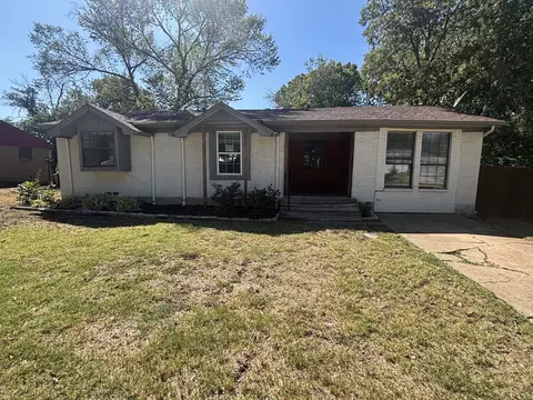 1910 Meadow Ln, Arlington, TX 76010