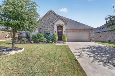 3925 Brookdale Rd, Benbrook, TX 76116