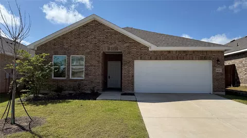 1825 Sandlin Dr, Forney, TX 75126
