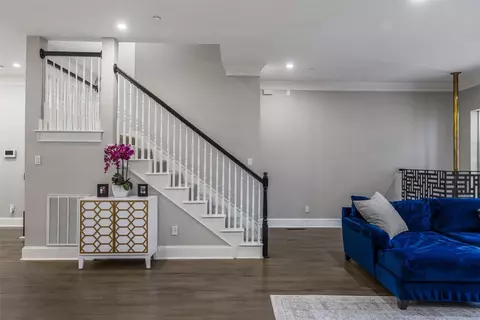 2707 Gaston Ave, Dallas, TX 75226