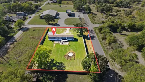 9115 Morris Dr, Hawk Cove, TX 75474