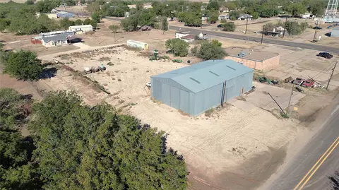 105 S 5th St, Goree, TX 76363 photo 2