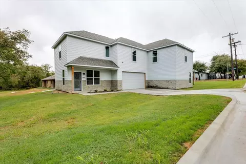 806 N Cates St, Decatur, TX 76234
