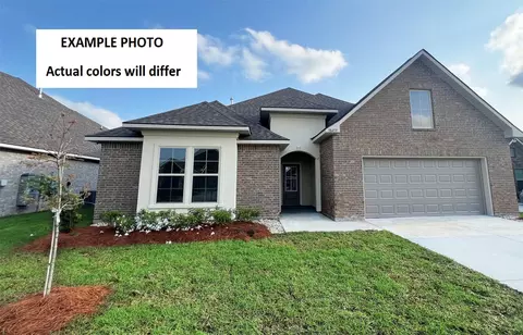 210 Paisley Ln, Bossier City, LA 71111