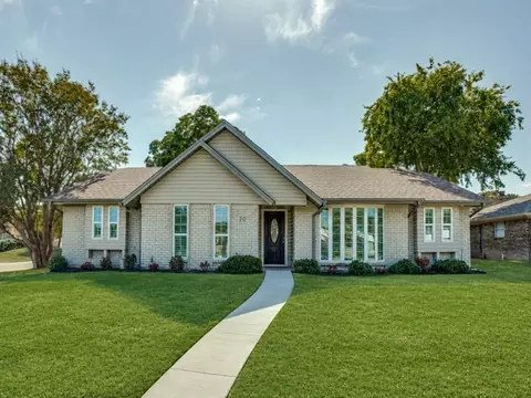 900 Lexington Dr, Plano, TX 75075