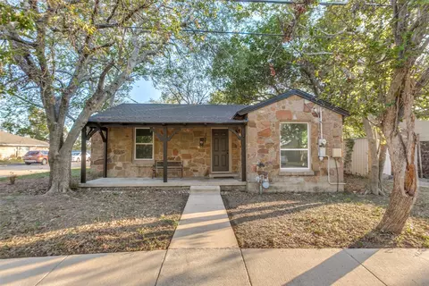 1114 10th St, Plano, TX 75074
