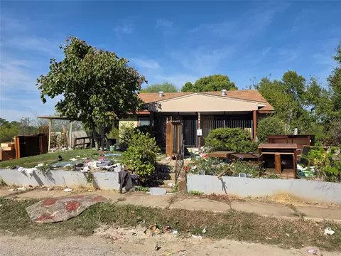 1465 Avenue Ave E, Fort Worth, TX 76104