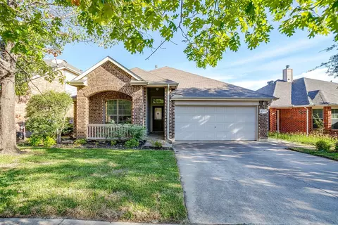 10708 Highland Ridge Rd, Fort Worth, TX 76108