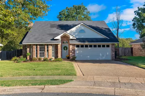 5905 Stockwood St, Bossier City, LA 71111
