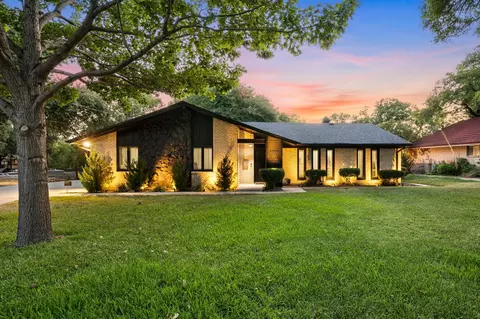 8559 S Mediterranean Cir, Dallas, TX 75238