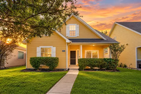 10964 Colonial Heights Ln, Fort Worth, TX 76179