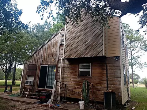 210 Oak Hollow St, Palacios, TX 77465