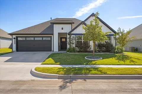4119 Cornerstone Cir, Granbury, TX 76048