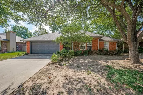 2604 Oak Park Dr, Denton, TX 76209