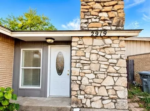 2919 Lourdes St, Dallas, TX 75211