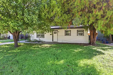 5885 Tracyne Dr, Westworth Village, TX 76114