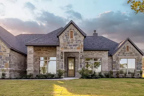 121 Prairie Winds Dr, Poolville, TX 76487
