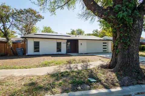 3726 Ruidosa Ave, Dallas, TX 75228