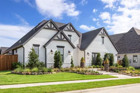 4016 Bluebonnet Ct, Aubrey, TX 76227