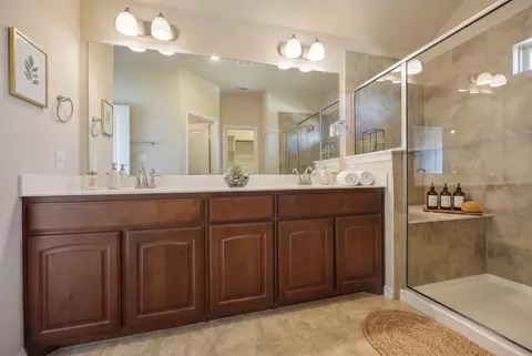 Bath - 8818 Abner Rd, Terrell, TX 75161 photo 1 of 3