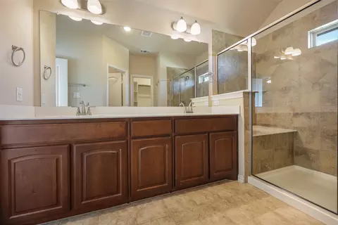 Bath - 8818 Abner Rd, Terrell, TX 75161 photo 2 of 3