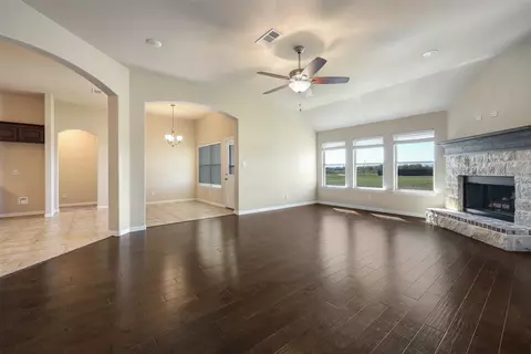 Living - 8818 Abner Rd, Terrell, TX 75161 photo 4 of 5