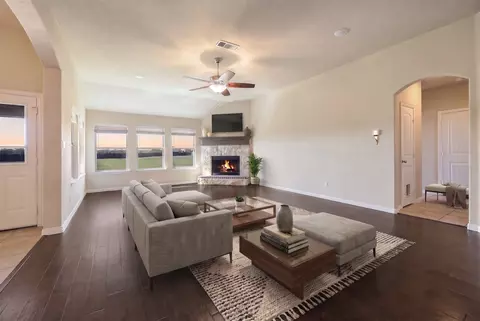 Living - 8818 Abner Rd, Terrell, TX 75161 photo 1 of 5
