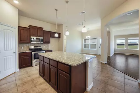 Entry Way - 8818 Abner Rd, Terrell, TX 75161 photo 4 of 7