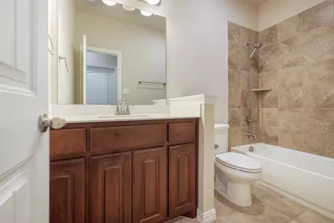 Bath - 8818 Abner Rd, Terrell, TX 75161 photo 3 of 3