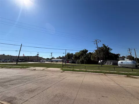 701 Airport Dr, Shreveport, LA 71107