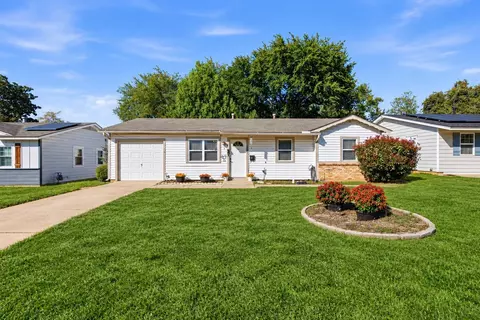 1903 Friar Tuck Dr, Arlington, TX 76013