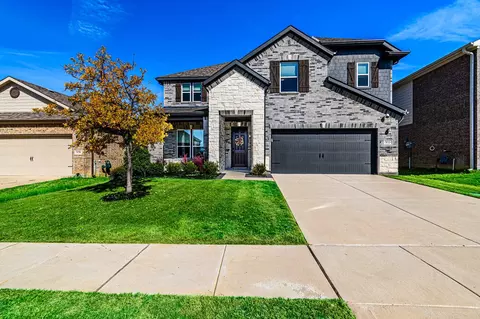 933 West Dr, Aubrey, TX 76227