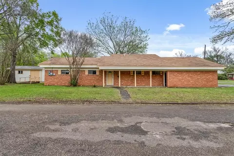 701 Poplar St, Teague, TX 75860