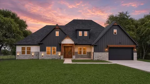 8232 Money Ln, Fort Worth, TX 76126