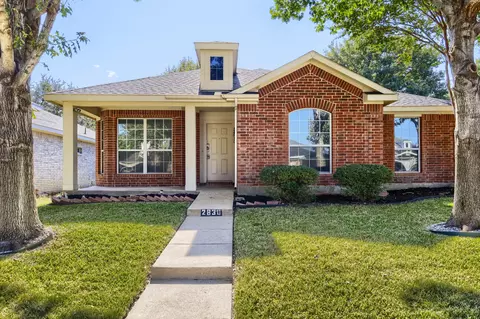 2830 Gospel Dr, Dallas, TX 75237