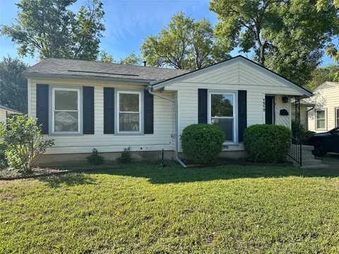 1212 Britt Dr, Arlington, TX 76013