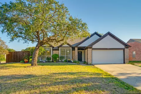 8018 Spinnaker Cv, Rowlett, TX 75089