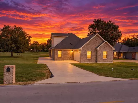 2312 Rogers Ave, Lancaster, TX 75134