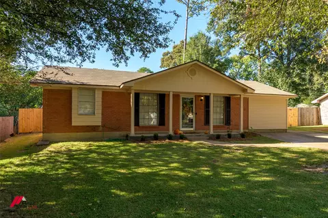 9416 Kroetz Dr, Shreveport, LA 71118