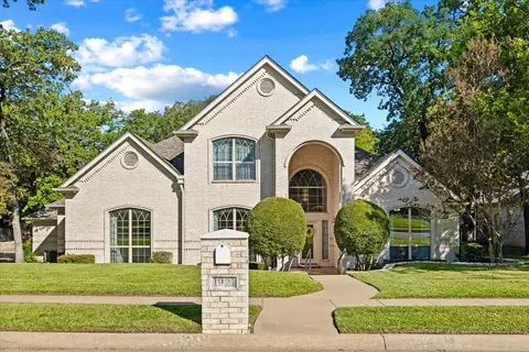 1921 Clear Creek Dr, Weatherford, TX 76087