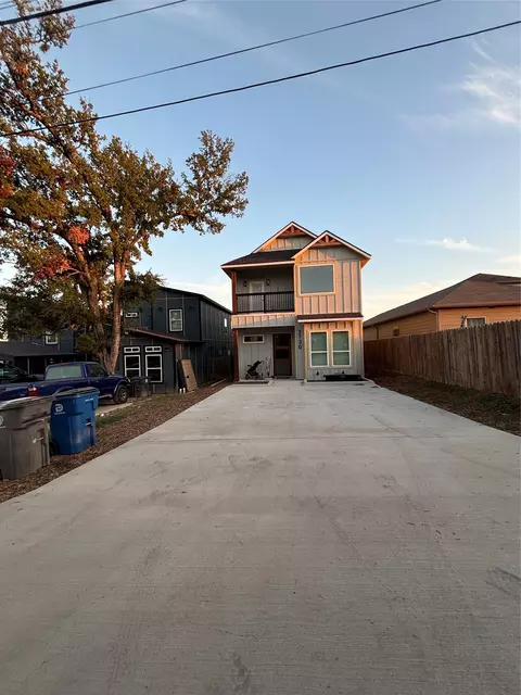 2730 Camel Ct, Dallas, TX 75241