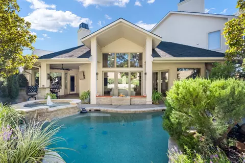 19 Winding Lake Dr, Dallas, TX 75230