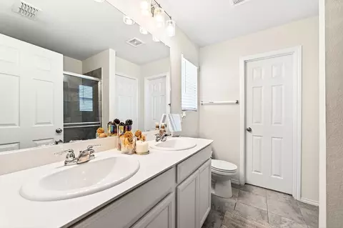 Bath - 1720 Ackerly Dr, Forney, TX 75126 photo 2 of 3