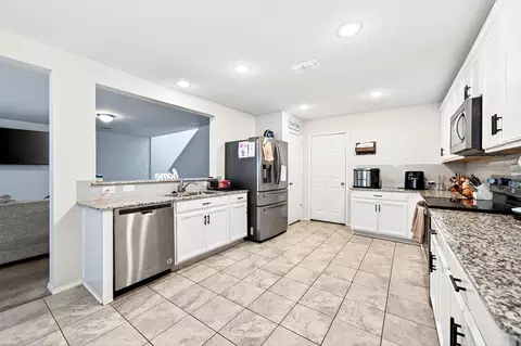 Kitchen - 1720 Ackerly Dr, Forney, TX 75126 photo 2 of 4