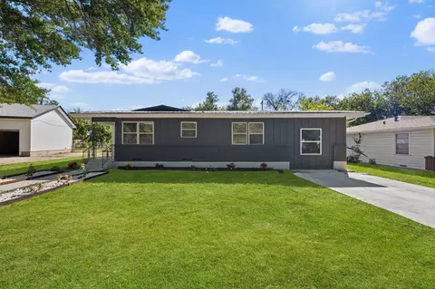 3411 Briscoe St, Greenville, TX 75401