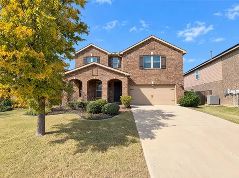 2713 Ranger Ln, Aubrey, TX 76227