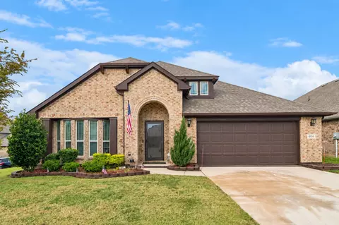 404 Moss Cove Dr, Aubrey, TX 76227