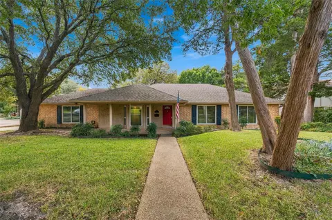 218 White Hall Rd, Woodway, TX 76712